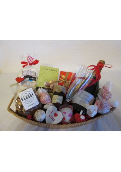 Romantic Delight - Gift Basket