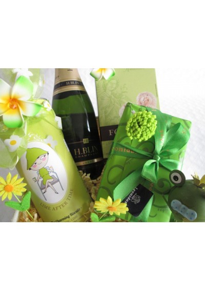 The Charming - Gift Basket